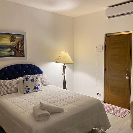Only Room By Merengue House, 8 Minutos Airport Monte Adentro  Экстерьер фото